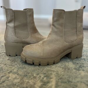 EUC Madden Girl Chunky Tan Ankle Booties, Women's 7.5